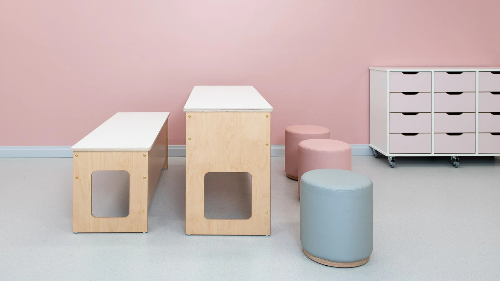 AUDITORIUM BENCH – Image 2